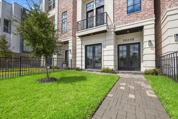 $4,900 | 5824 Winsome Lane, Unit B, Houston, TX 77057