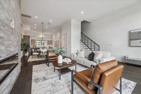 $4,900 | 5824 Winsome Lane, Unit B, Houston, TX 77057