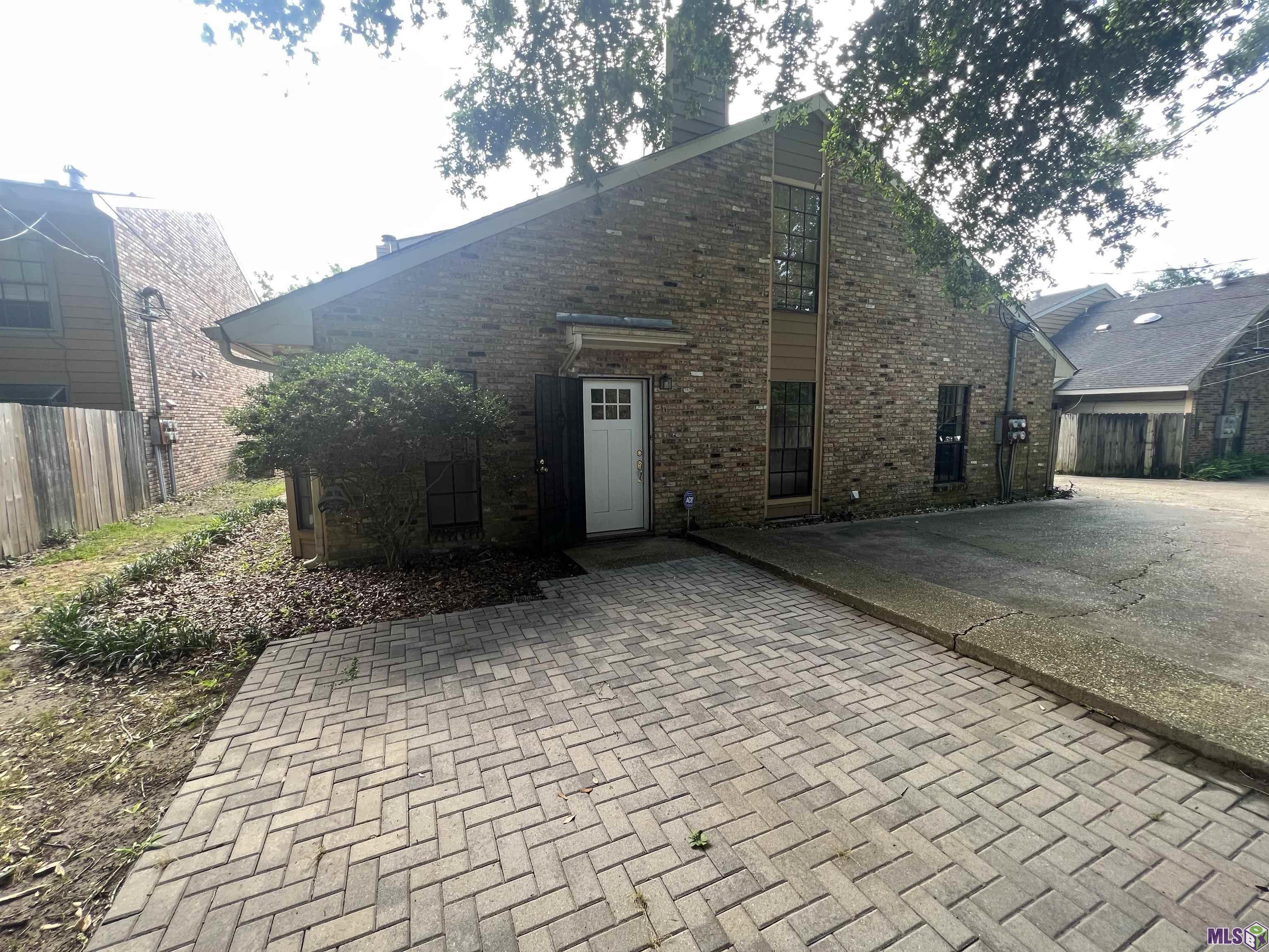 406 Longwood Court Baton Rouge, LA 70806 - Photo 1 of 7