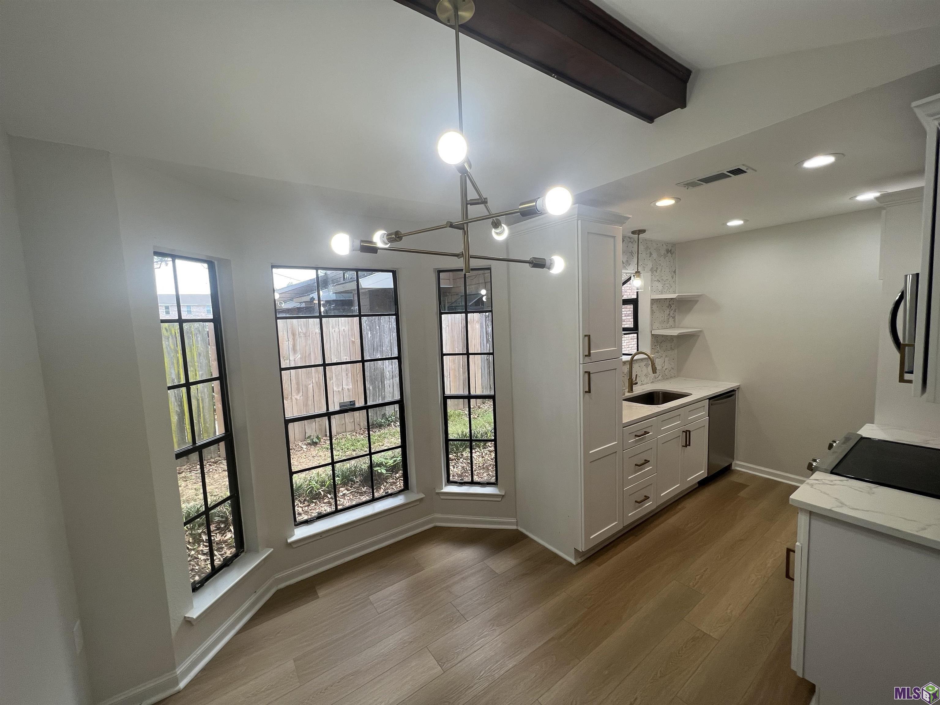 406 Longwood Court Baton Rouge, LA 70806 - Photo 2 of 7