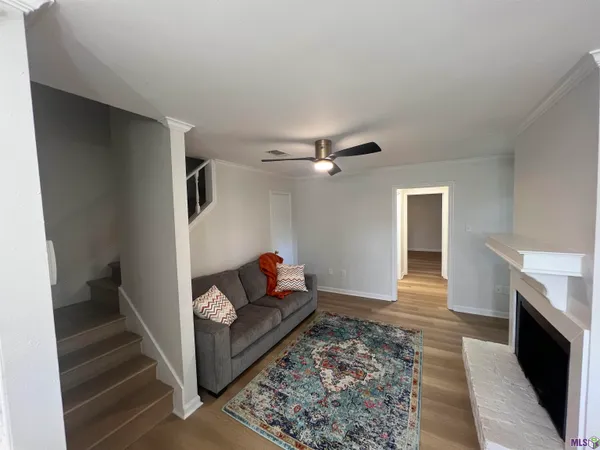 $1,600 | 406 Longwood Court, Baton Rouge, LA 70806