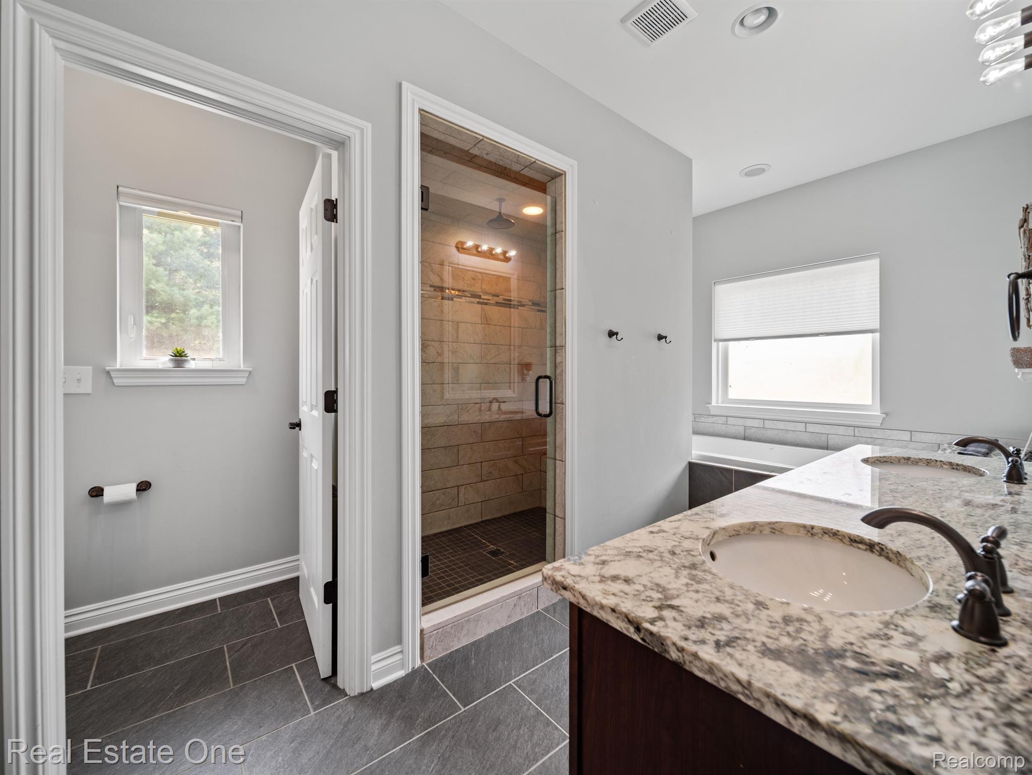 1177 North Kellogg Road Howell, MI 48843 - Photo 20 of 38 Private Lav & Tiled Shower