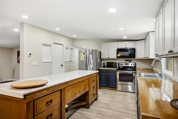 $235,000 | 636 Union Avenue, Interlachen, FL 32148