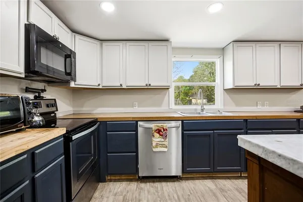 $235,000 | 636 Union Avenue, Interlachen, FL 32148