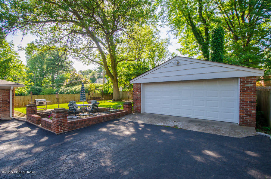 7805 Pine Ridge Road Louisville, KY 40241 - Photo 36 of 41 2-car garage