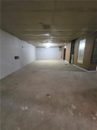 $69,800 | 223 Emerson Avenue, Farrell, PA 16121