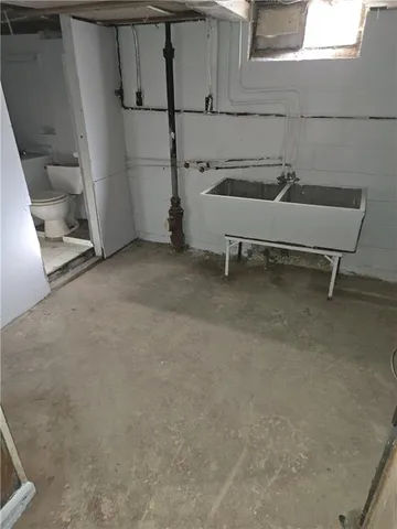 $74,900 | 223 Emerson Avenue, Farrell, PA 16121