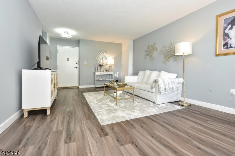 307 Prospect Avenue, Unit 4B Hackensack, NJ 07601 - Photo 14 of 32