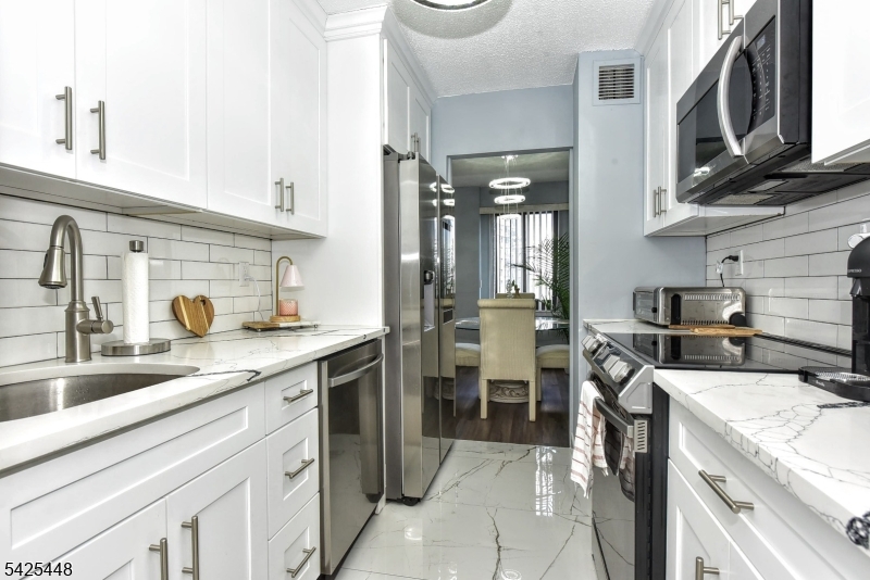 307 Prospect Avenue, Unit 4B Hackensack, NJ 07601 - Photo 17 of 32