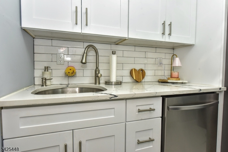 307 Prospect Avenue, Unit 4B Hackensack, NJ 07601 - Photo 20 of 32