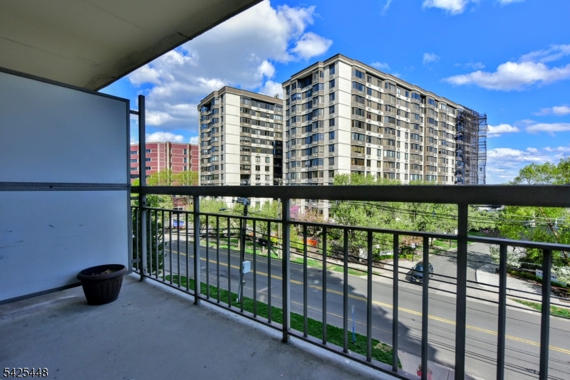 307 Prospect Avenue, Unit 4B Hackensack, NJ 07601 - Photo 25 of 32