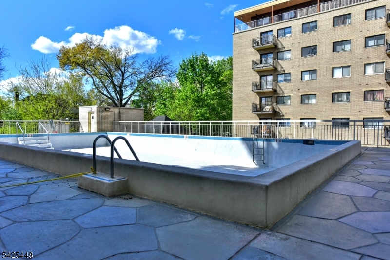 307 Prospect Avenue, Unit 4B Hackensack, NJ 07601 - Photo 30 of 32