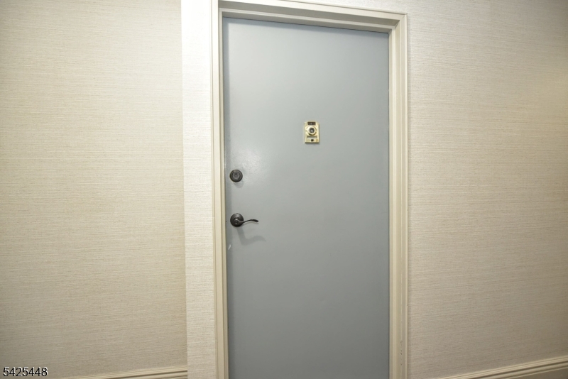 307 Prospect Avenue, Unit 4B Hackensack, NJ 07601 - Photo 8 of 32