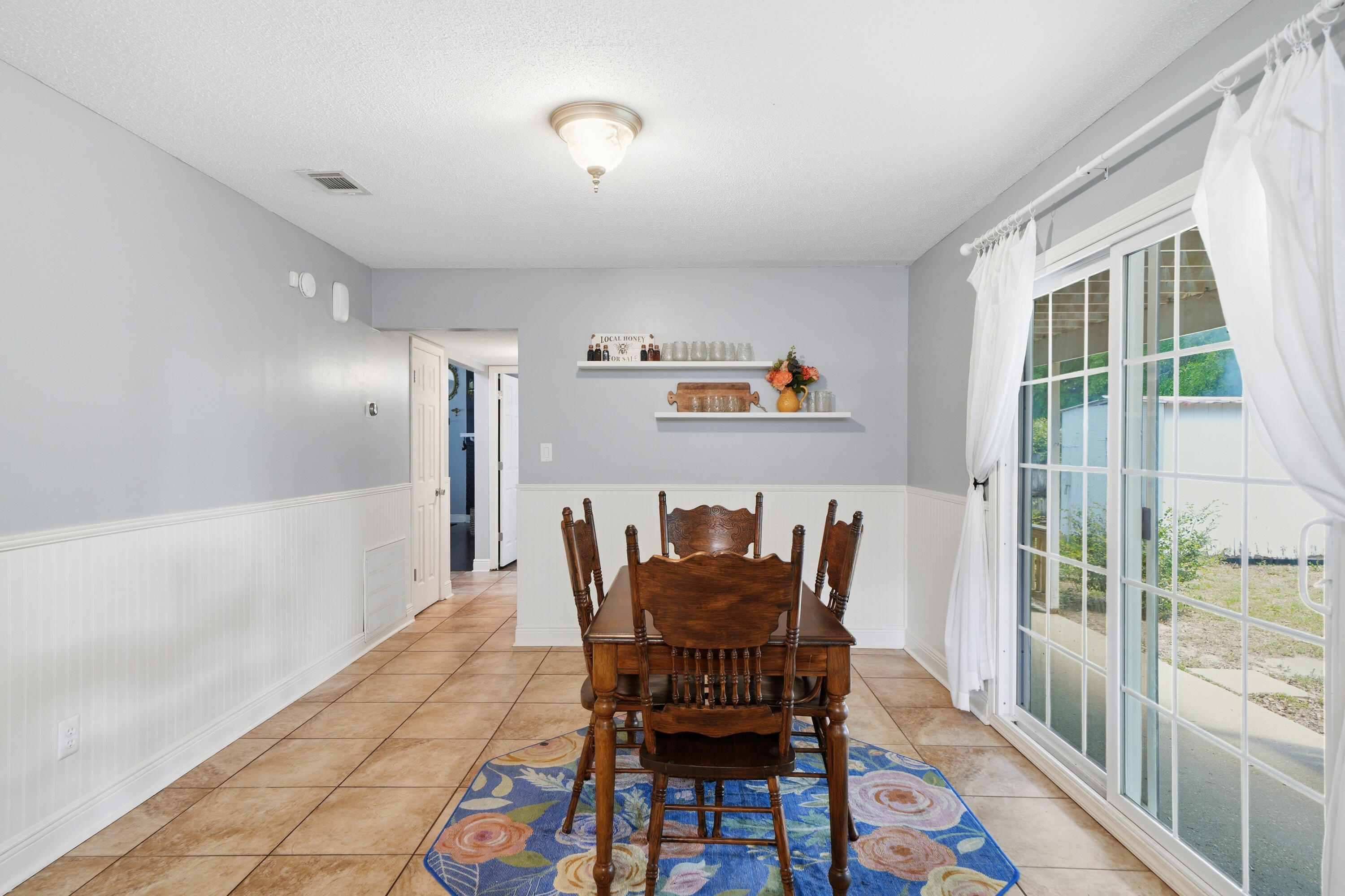 5823 Pinecrest Road Crestview, FL 32539 - Photo 12 of 40 DSC08484