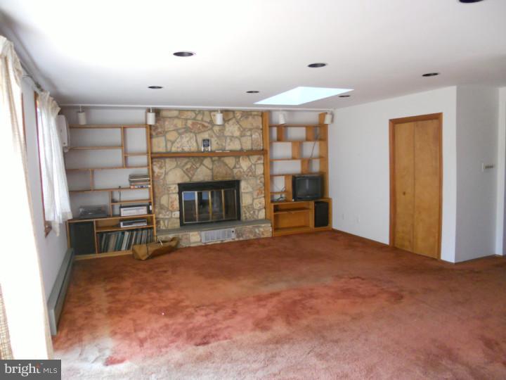 1805 Surrey Road Oreland, PA 19075 - Photo 18 of 21 Family Room