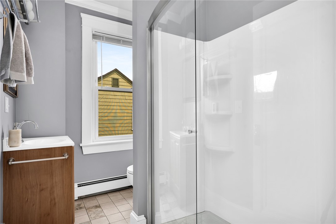 40 Memorial Road Providence, RI 02906 - Photo 15 of 19