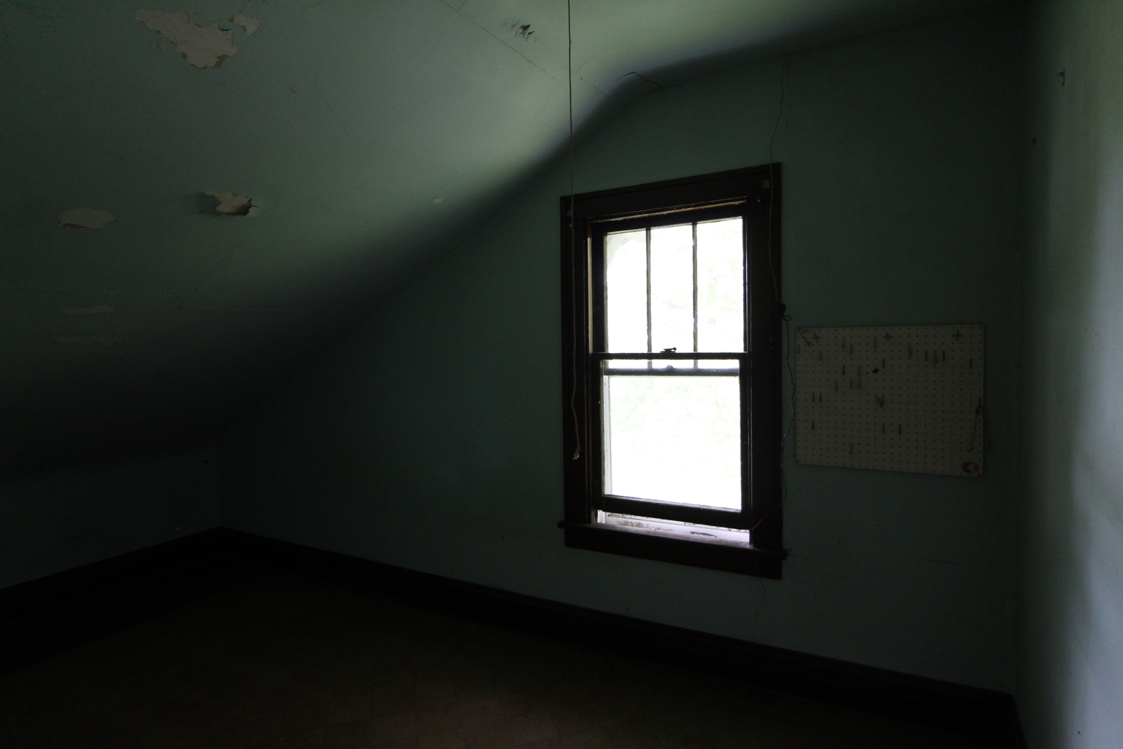 3523 West 2000 S Road Kankakee, IL 60901 - Photo 17 of 20 a small space with a window
