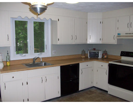79 Rock Road North Andover, MA 01845 - Photo 2 of 21 Gallery Image 2