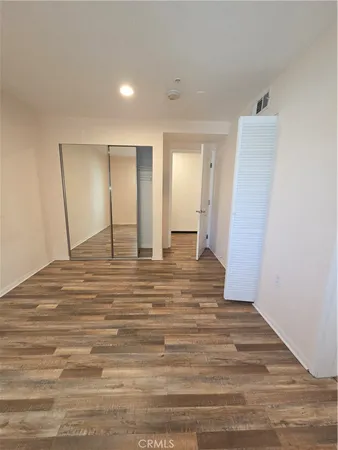 $2,200 | 14537 Archwood Street, Unit 301, Van Nuys, CA 91405