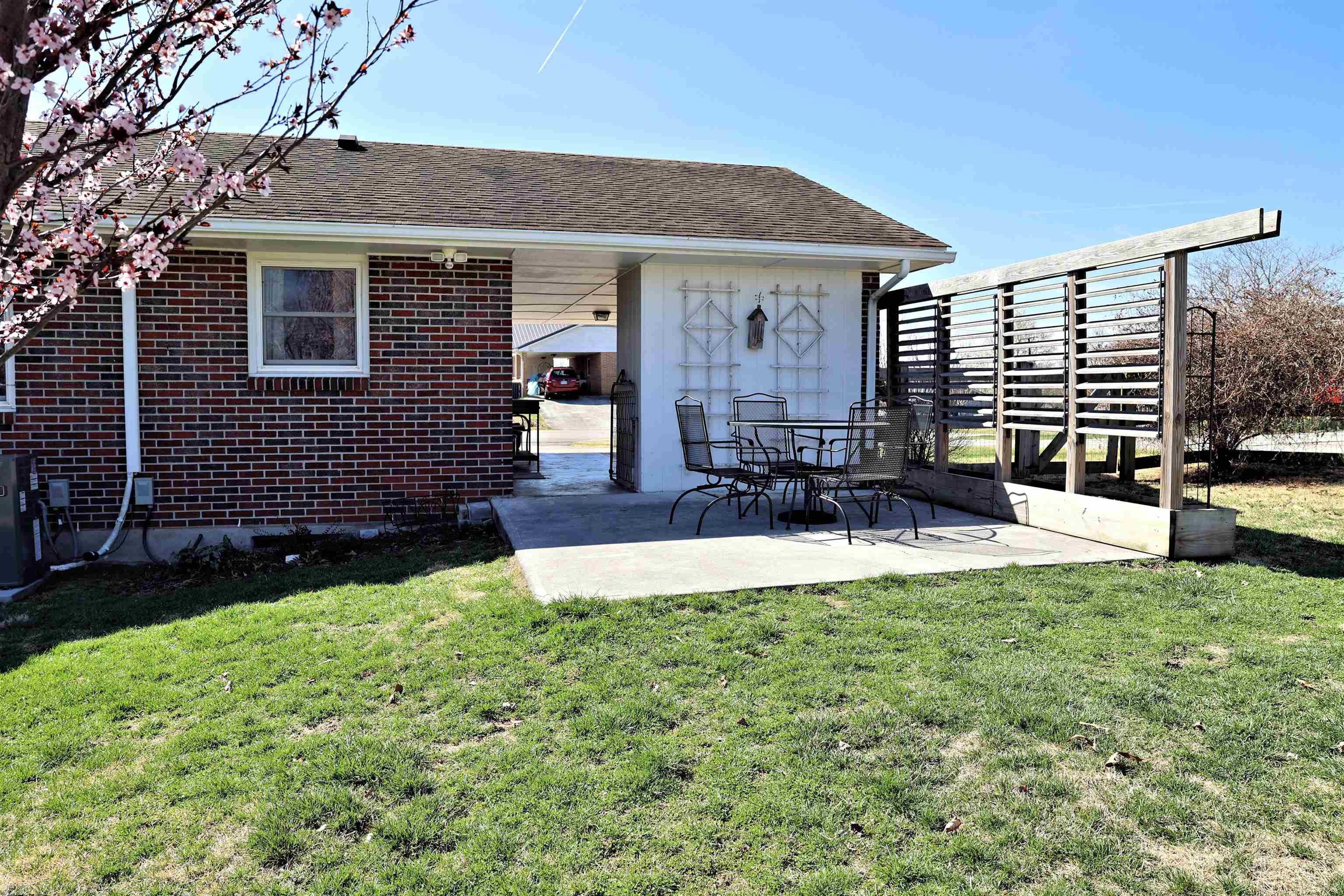 7826 Brandon Road Radford, VA 24141 - Photo 39 of 44 Gallery Image 39
