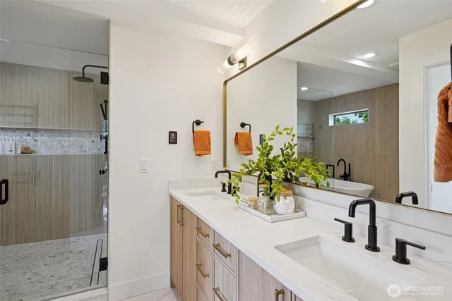 $2,500,000 | 3714 Bagley Avenue North, Seattle, WA 98103