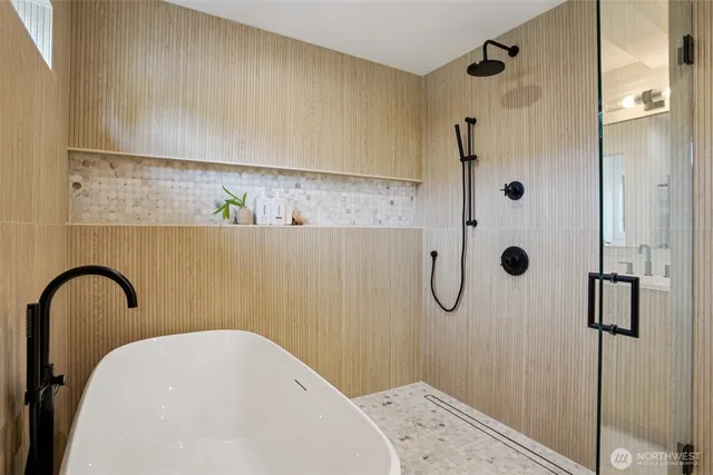 $2,500,000 | 3714 Bagley Avenue North, Seattle, WA 98103