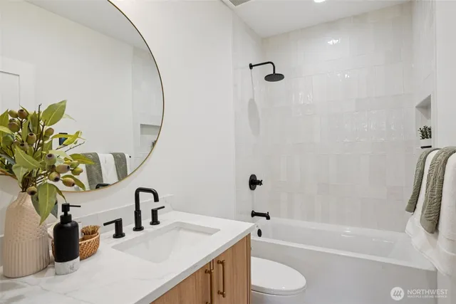 $2,500,000 | 3714 Bagley Avenue North, Seattle, WA 98103