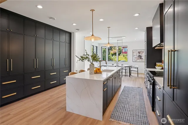 $2,500,000 | 3714 Bagley Avenue North, Seattle, WA 98103