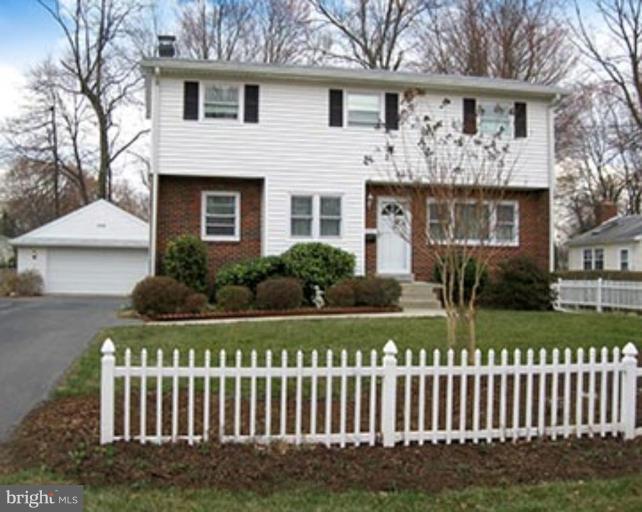 508 Tapawingo Road Southwest Vienna, VA 22180 - Photo 1 of 16 Spring!