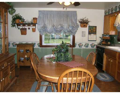 105 West Brewster Road Butler, PA 16001 - Photo 7 of 13 Kitchen.