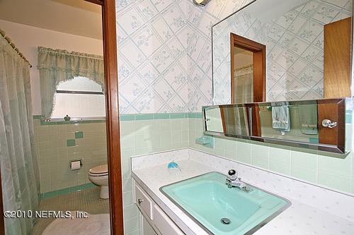 6749 West Fincannon Road Jacksonville, FL 32277 - Photo 12 of 23 BATHROOM