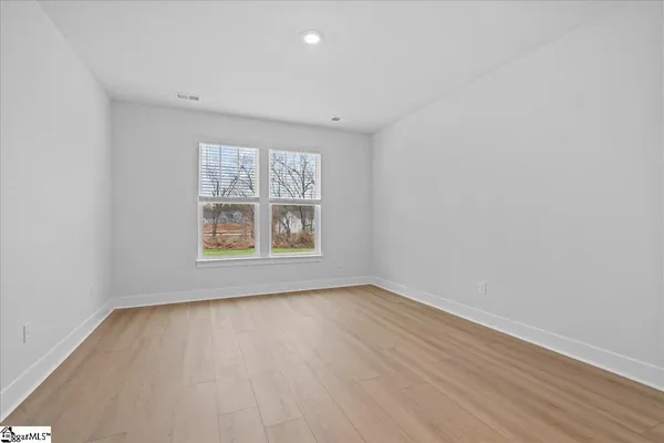 $299,990 | 412 Crestcreek Drive, Anderson, SC 29621