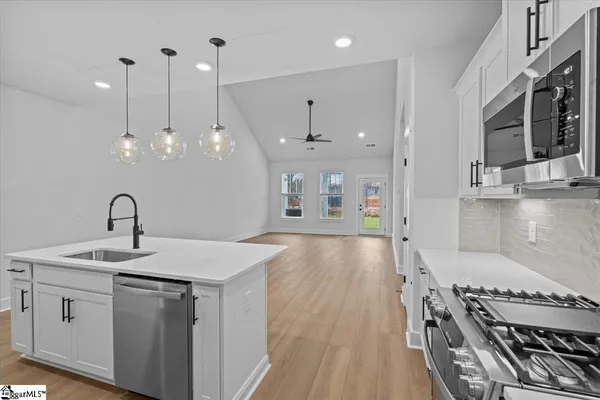 $299,990 | 412 Crestcreek Drive, Anderson, SC 29621