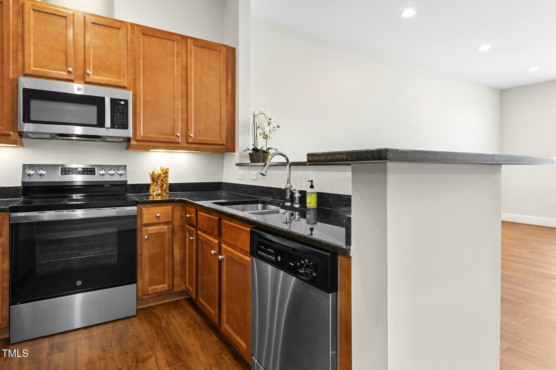 317 West Morgan Street, Unit 302 Raleigh, NC 27601 - Photo 10 of 20 Gallery Image 10