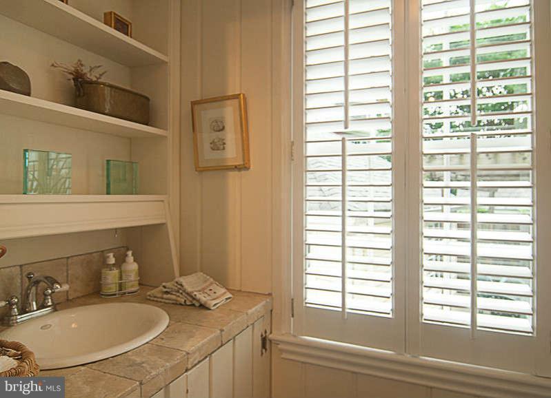 5202 Goddard Road Bethesda, MD 20814 - Photo 8 of 21 1/2 Bath Addition!