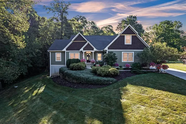 $599,900 | 6240 Hiawatha Drive, Whitmore Lake, MI 48189