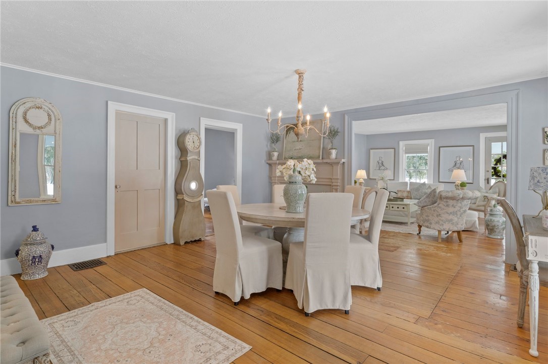 325 Marsh Road Pittsford, NY 14534 - Photo 8 of 34