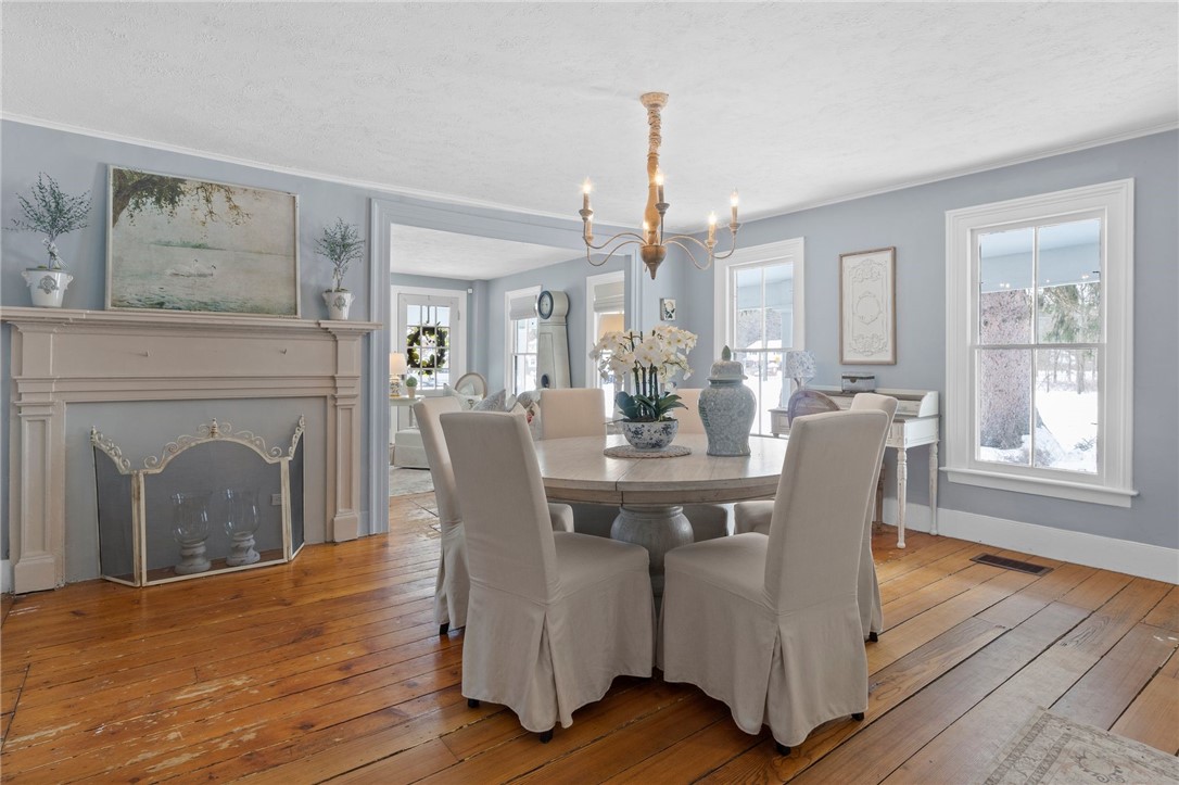 325 Marsh Road Pittsford, NY 14534 - Photo 9 of 34