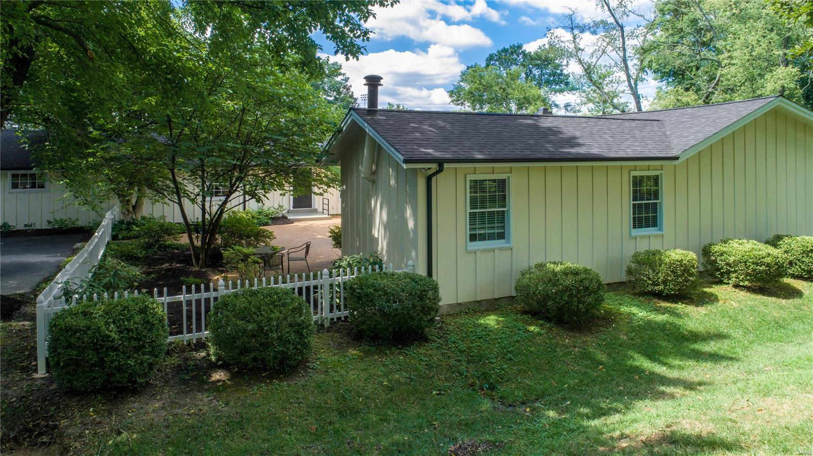 10018 Conway Road Ladue, MO 63124 - Photo 11 of 72