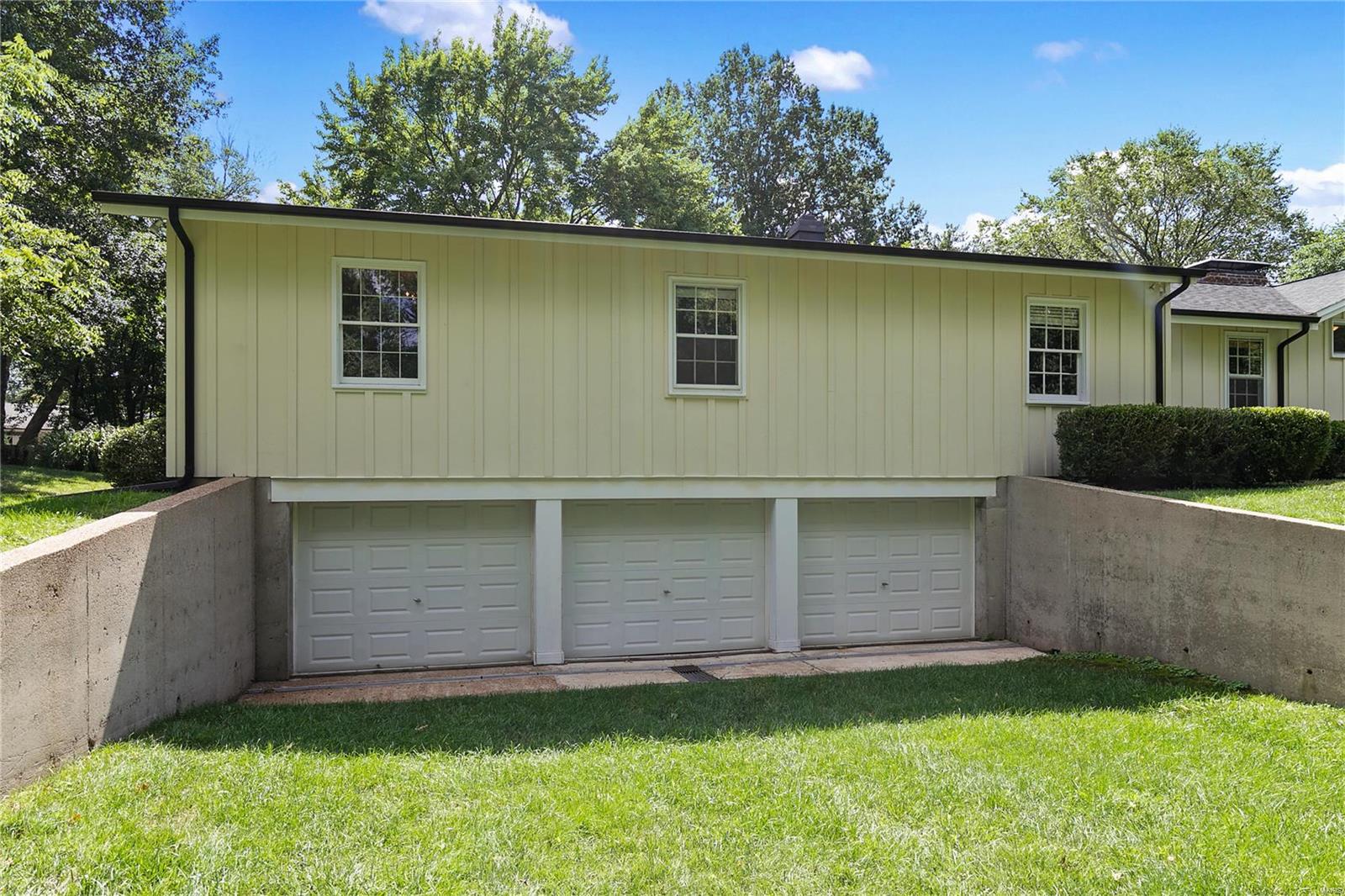 10018 Conway Road Ladue, MO 63124 - Photo 15 of 72