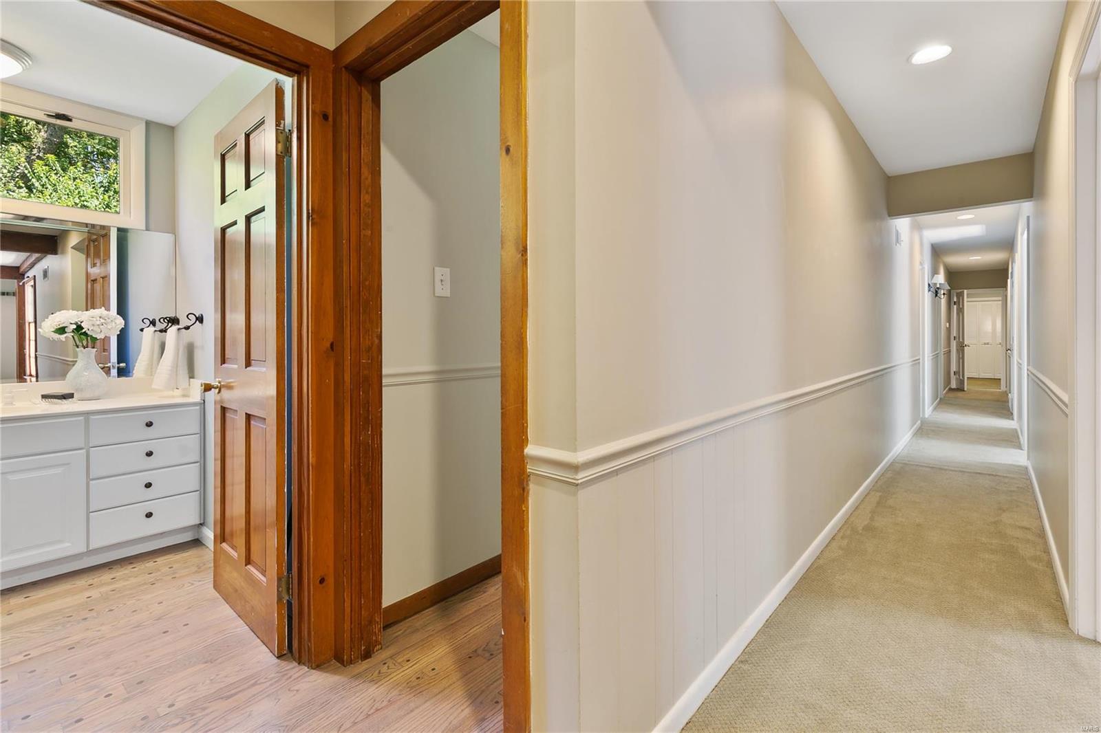 10018 Conway Road Ladue, MO 63124 - Photo 31 of 72