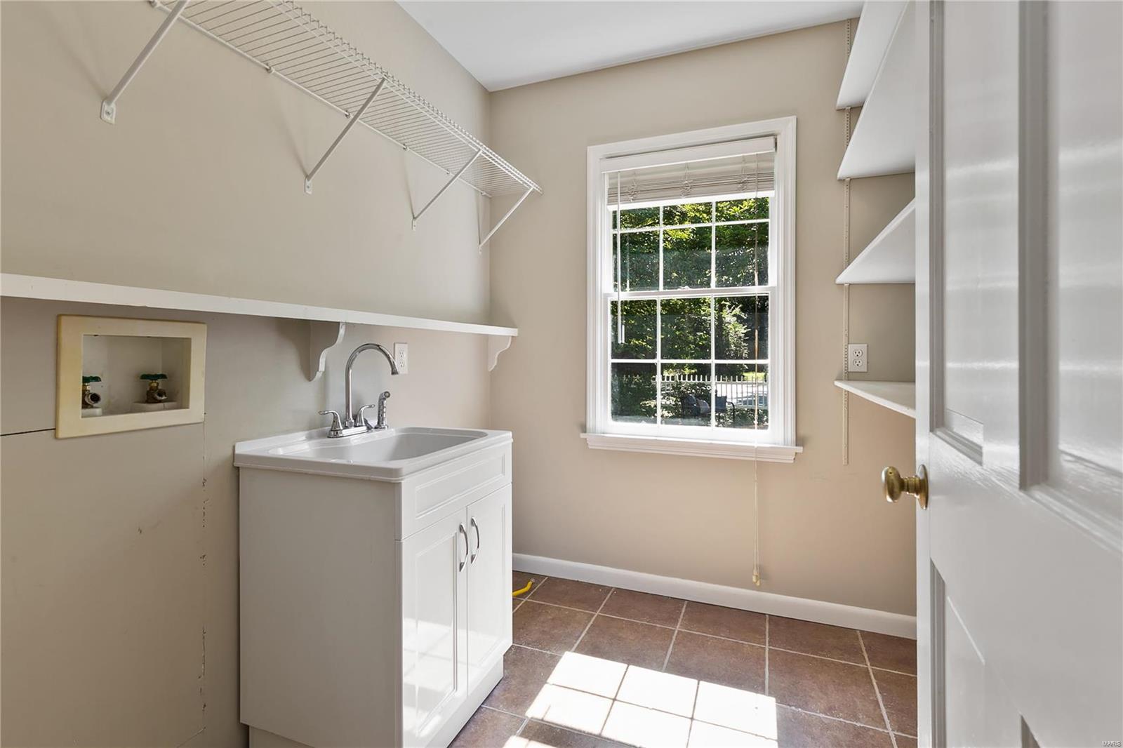 10018 Conway Road Ladue, MO 63124 - Photo 41 of 72