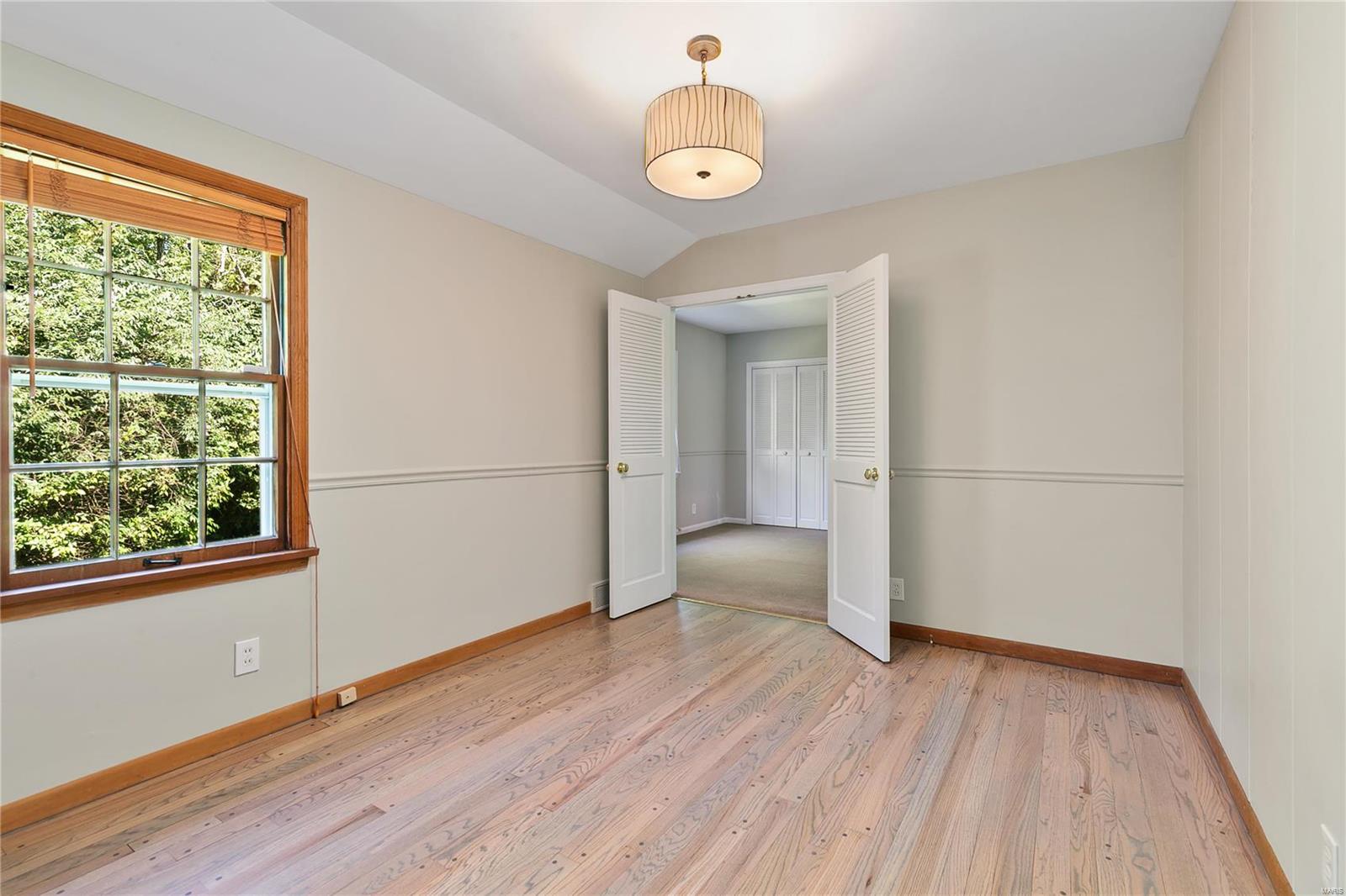 10018 Conway Road Ladue, MO 63124 - Photo 47 of 72