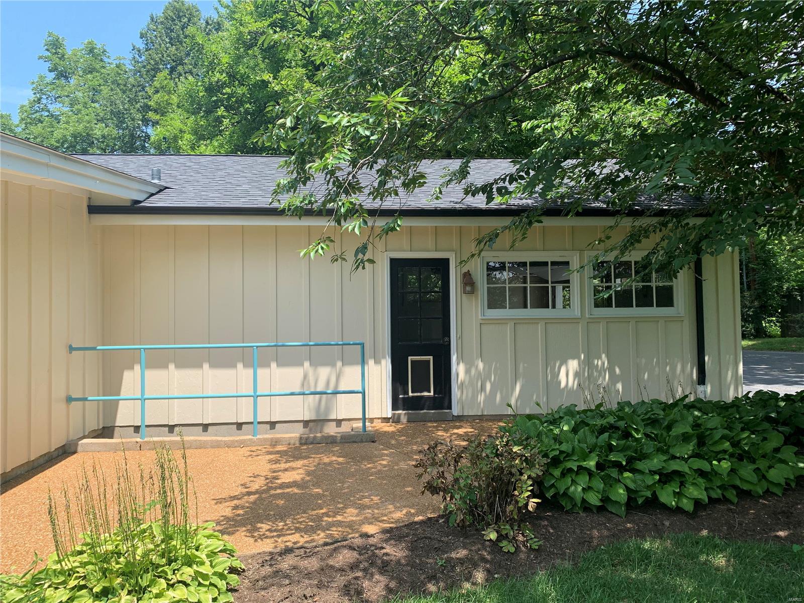 10018 Conway Road Ladue, MO 63124 - Photo 7 of 72