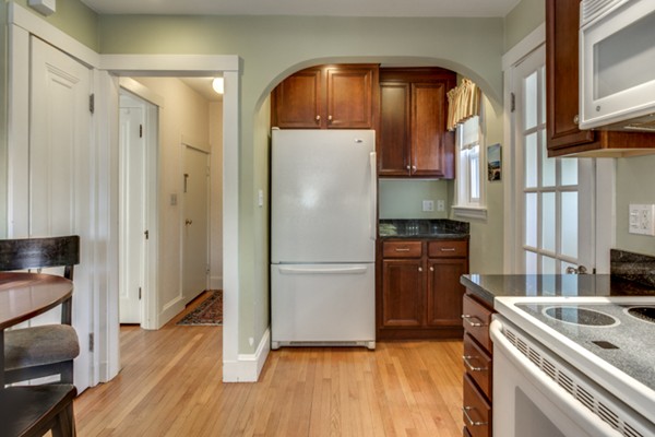 165 Standish Road Watertown, MA 02472 - Photo 13 of 26