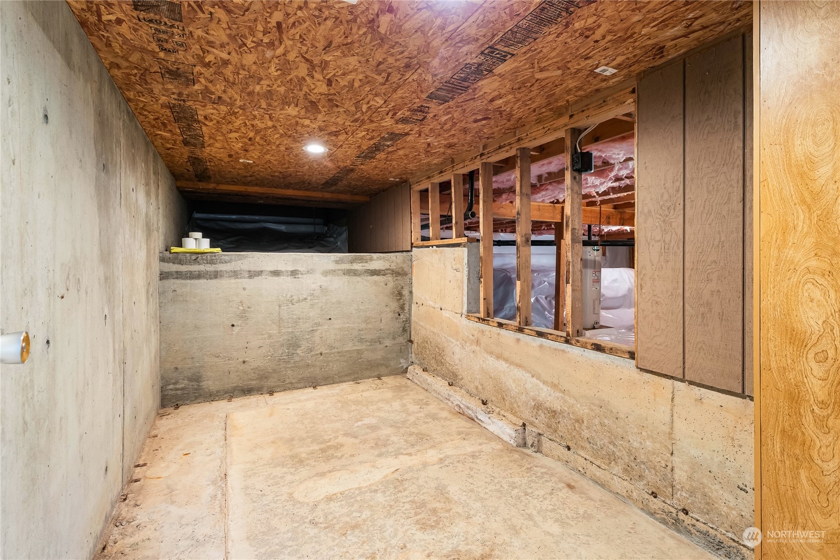 8 Topper Drive Bellingham, WA 98229 - Photo 19 of 32 a view of a hallway with wooden shelves