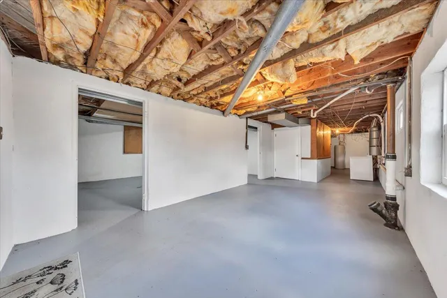 a view of a storage & utility room