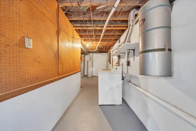 a view of a storage & utility room
