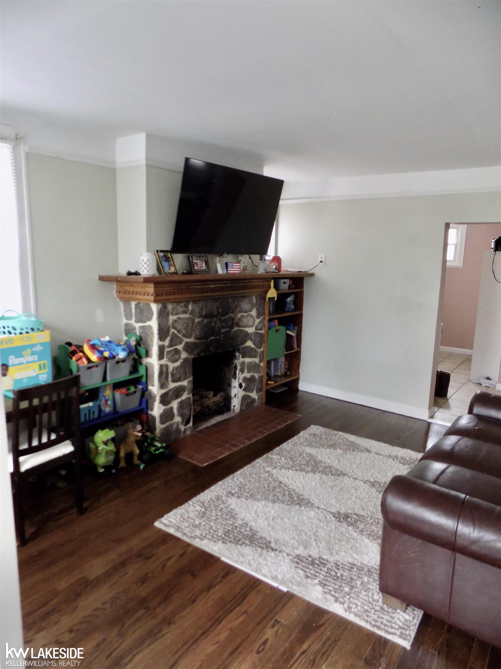 12805 Rosedale Street Southgate, MI 48195 - Photo 2 of 14