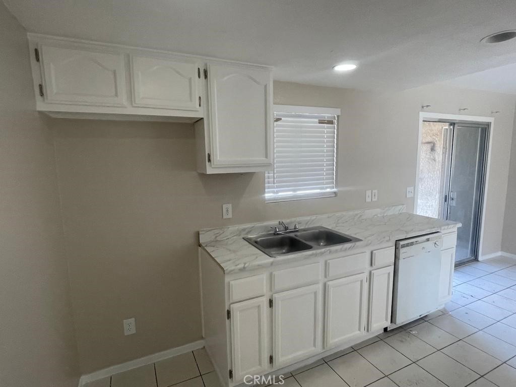 12222 Kiowa Road, Unit 4 Apple Valley, CA 92308 - Photo 2 of 8 Gallery Image 2